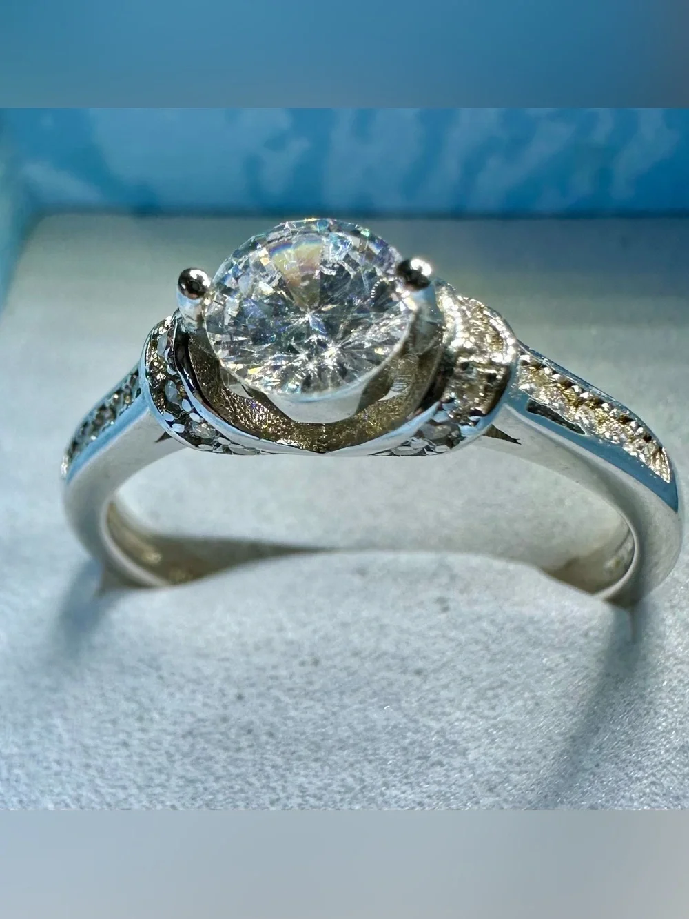 925 Sterling Silver CZ Solitaire Pave Ring Size 8 NWT Box